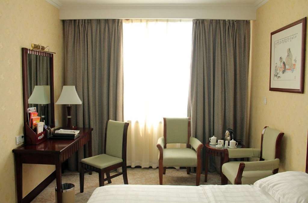 Weihaiwei Hotel A Branch Room photo